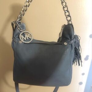 Michael Kors Autentic Blue Fashionable and Affordable  Bag! 👜